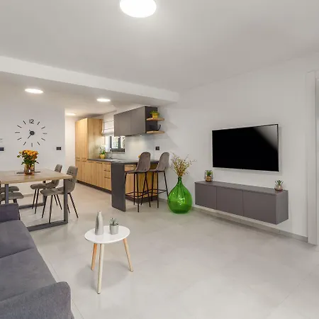 Apartment Elegantes Im Villenviertel Nur 10 Minuten Zum