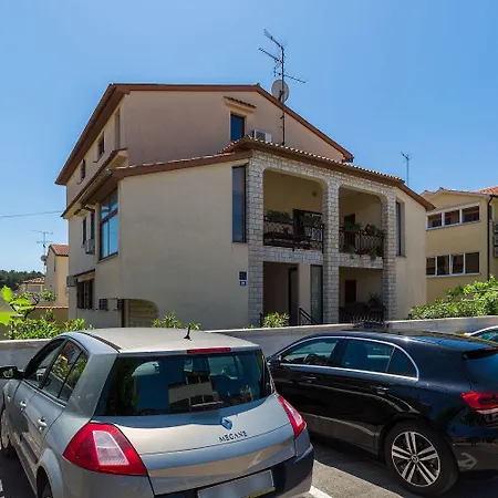 Elegantes Im Villenviertel Nur 10 Minuten Zum Apartment Poreč